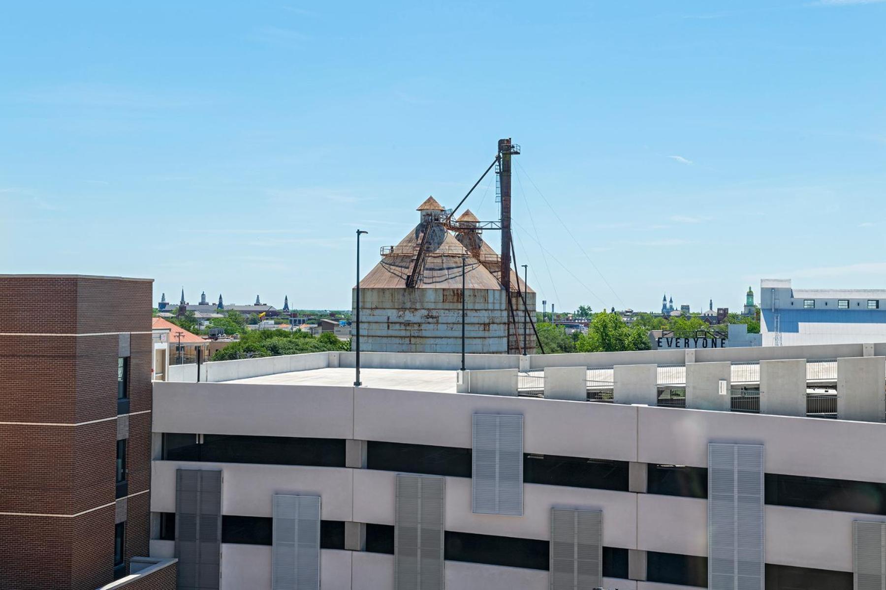 Ac Hotel By Marriott Waco Downtown Exterior photo